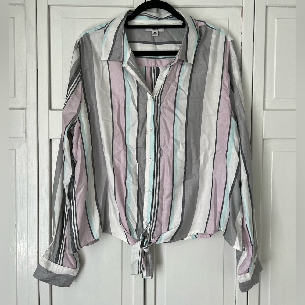 Kensie Jeans Womens Button Down Loose fitting blouse, size XL